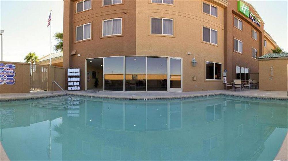 Holiday Inn Express Las Vegas-Nellis By Ihg Екстериор снимка