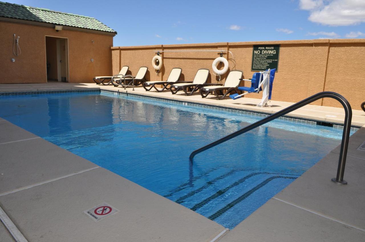 Holiday Inn Express Las Vegas-Nellis By Ihg Екстериор снимка