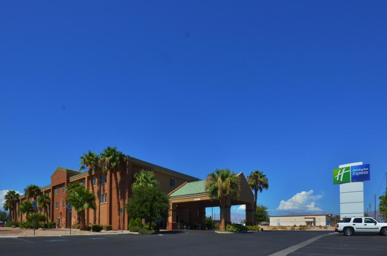 Holiday Inn Express Las Vegas-Nellis By Ihg Екстериор снимка